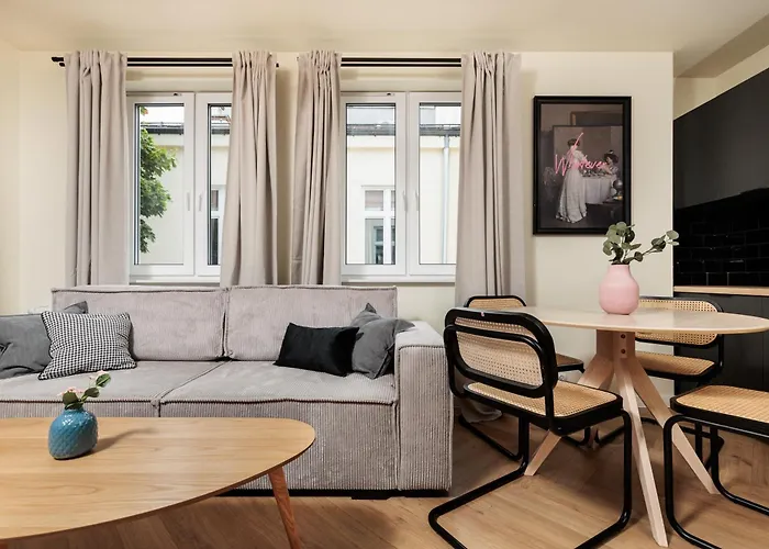 Urban Retreat - Krowoderska - By Upstairs